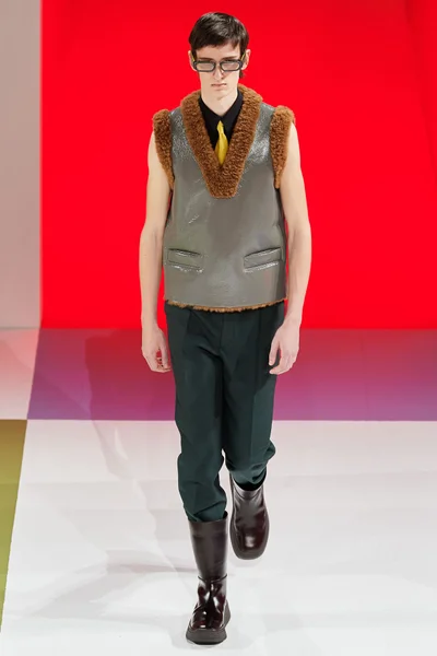 Look 40